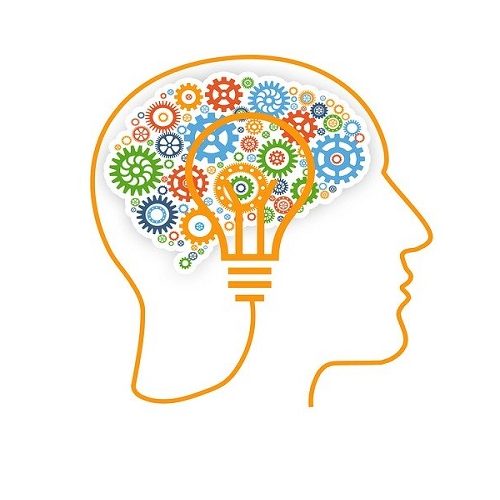 Psicólogos Silueta de cabeza con bombilla y engranajes de colores, simbolizando ideas y creatividad.